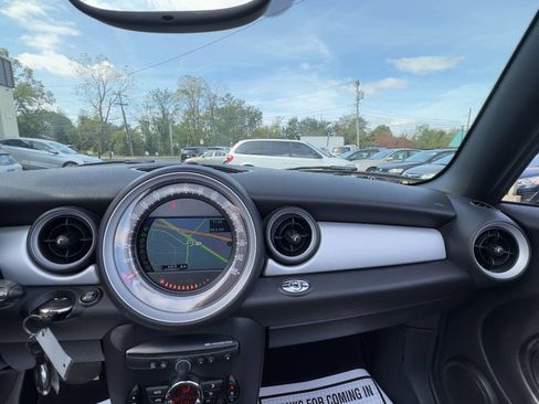 Used 2015 MINI Cooper Convertible image 17