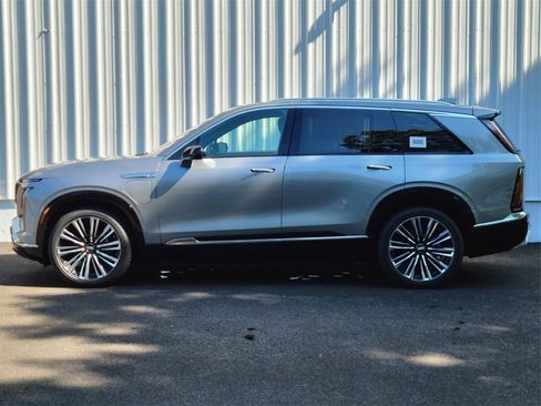 New 2026 Cadillac Vistiq Premium Luxury w/ LPO, Floor Liner Package image 7