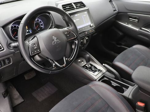 Used 2024 Mitsubishi Outlander Sport 2.0 SE image 14