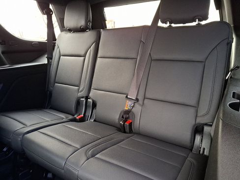 Used 2025 Chevrolet Tahoe LT image 11