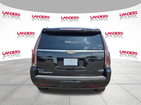 Used 2020 Cadillac Escalade 2WD image 4