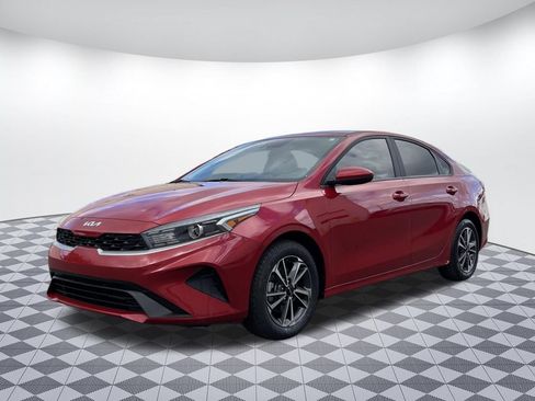 Used 2024 Kia Forte LXS FWD image 3