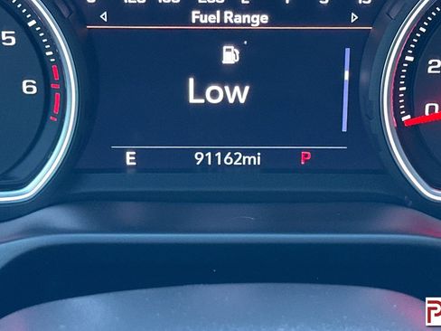 Used 2022 Chevrolet Silverado 1500 High Country w/ Technology Package image 31