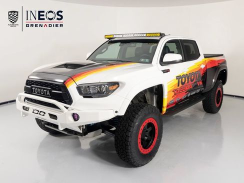 Used 2018 Toyota Tacoma TRD Pro AWD/4WD image 1