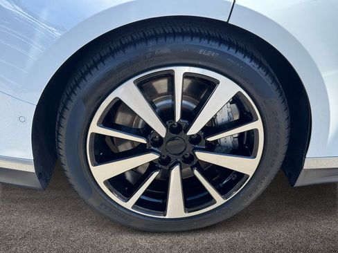 Used 2023 Lucid Air Touring image 26