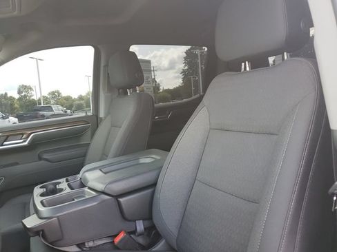 Used 2022 Chevrolet Silverado 1500 LT AWD/4WD image 5