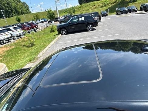 Used 2021 Dodge Charger R/T w/ Blacktop Package RWD image 4