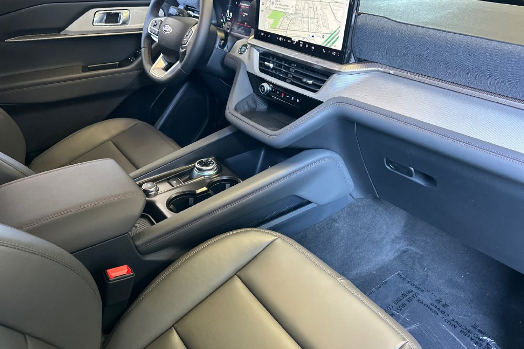 New 2026 Ford Explorer Active w/ Active Comfort Package RWD image 17