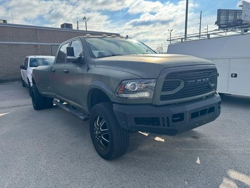 Used 2018 RAM 3500 Laramie w/ Sport Appearance Group image 9