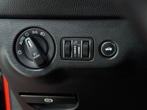 Used 2016 Dodge Challenger R/T Scat Pack RWD image 37