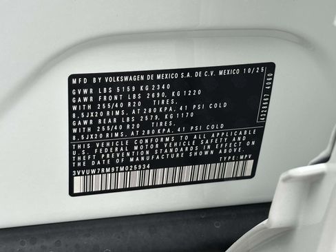 New 2026 Volkswagen Tiguan SEL R-Line image 16