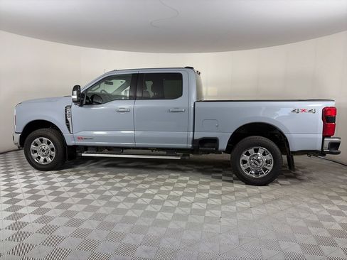 Used 2025 Ford F350 Lariat AWD/4WD image 4