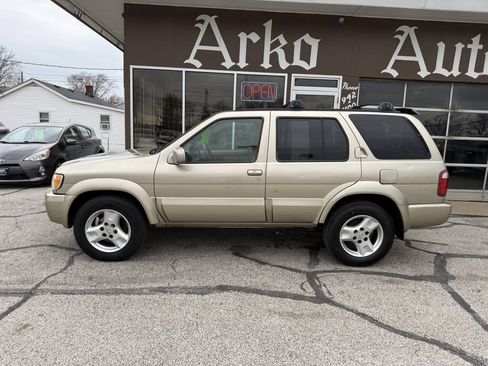 Used 2002 INFINITI QX4 4WD w/ (X03) Heated Seats Pkg image 7