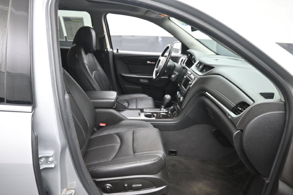 Used 2017 Chevrolet Traverse LT AWD/4WD image 17