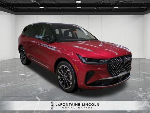 Certified 2024 Lincoln Nautilus Reserve w/ Equipment Group 202A AWD/4WD image 7