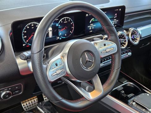 Certified 2022 Mercedes-Benz GLB 250 image 26