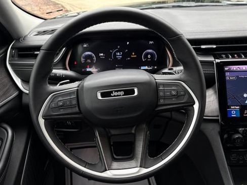 Used 2022 Jeep Grand Cherokee L Limited w/ Luxury Tech Group II AWD/4WD image 14