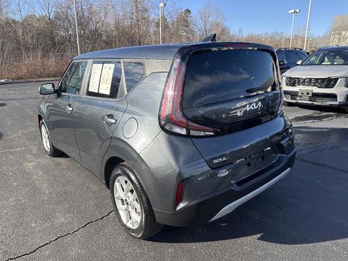 Used 2023 Kia Soul LX w/ Option Group 015 FWD image 5