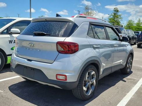 Used 2020 Hyundai Venue SEL w/ Convenience + Premium Package FWD image 6