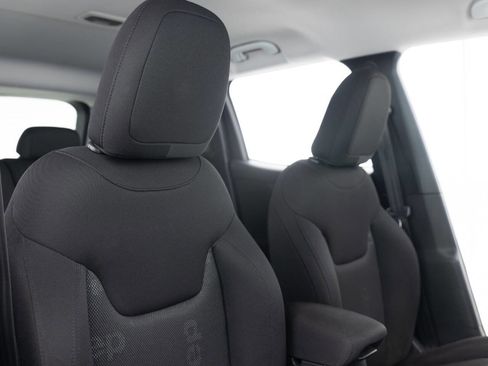 Used 2016 Jeep Renegade Latitude FWD image 26