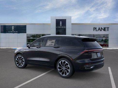 New 2026 Lincoln Nautilus Reserve image 4