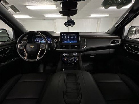 Used 2023 Chevrolet Suburban High Country image 55
