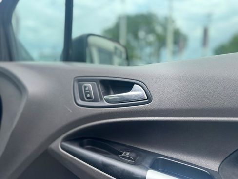 Used 2019 Ford Transit Connect XLT FWD image 39