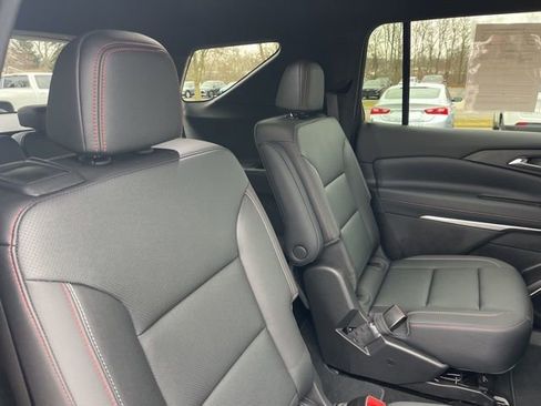 Used 2025 Chevrolet Traverse Z71 w/ Enhanced Driving Package image 35