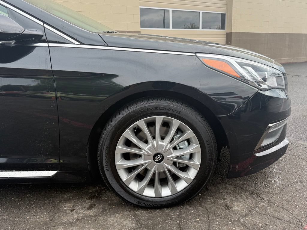 Used 2015 Hyundai Sonata FWD image 2