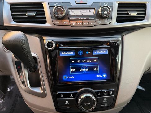 Used 2014 Honda Odyssey Touring image 35