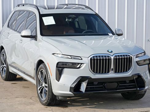 Used 2023 BMW X7 xDrive40i w/ M Sport Package image 62