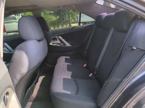 Used 2010 Toyota Camry SE FWD image 7