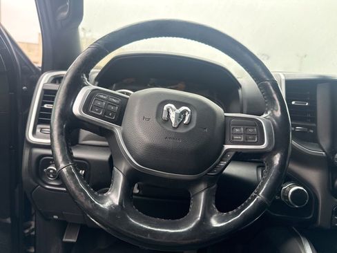 Used 2019 RAM 2500 Big Horn w/ Black Appearance Package image 3