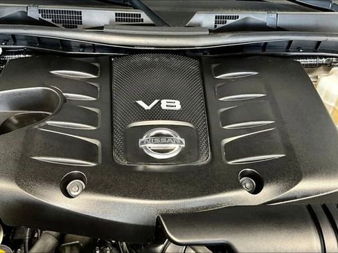 Used 2024 Nissan Armada Platinum w/ Captain's Chairs Package image 31