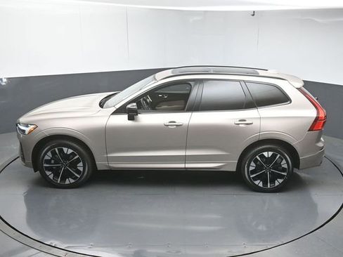 New 2026 Volvo XC60 B5 Plus w/ Protection Package Premier image 46