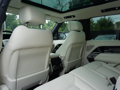Used 2026 Land Rover Range Rover SE AWD/4WD image 23