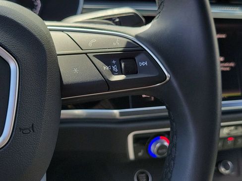 Certified 2025 Audi Q3 2.0T Premium w/ Convenience Package image 10