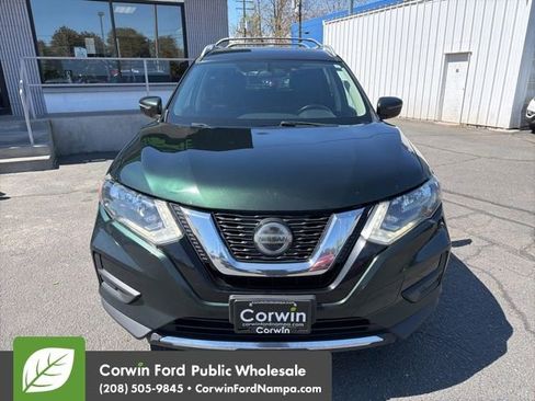 Used 2018 Nissan Rogue SV AWD/4WD image 2