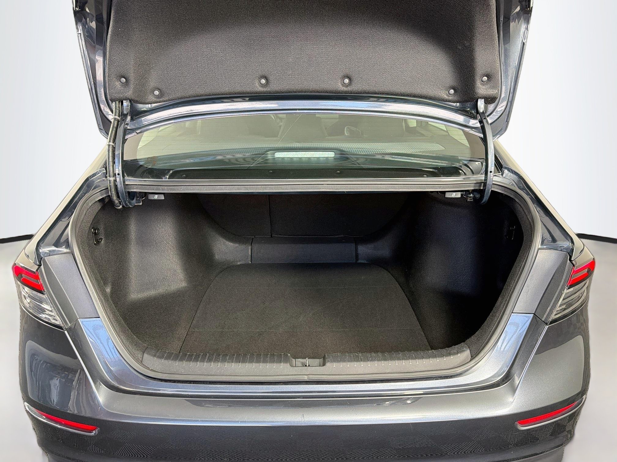 Used 2025 Honda Accord SE image 30