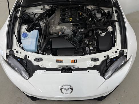 Used 2016 MAZDA MX-5 Miata Club RWD image 7