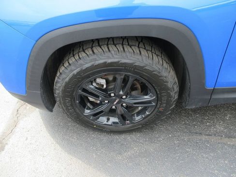 Used 2024 GMC Terrain AT4 w/ Infotainment Package II AWD/4WD image 15