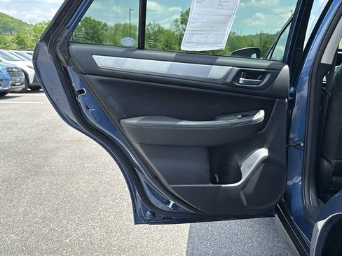 Used 2019 Subaru Outback 2.5i Premium AWD/4WD image 24