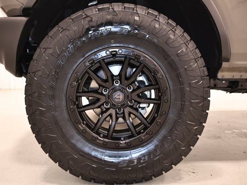 New 2026 Ford Bronco 4-Door AWD/4WD image 30