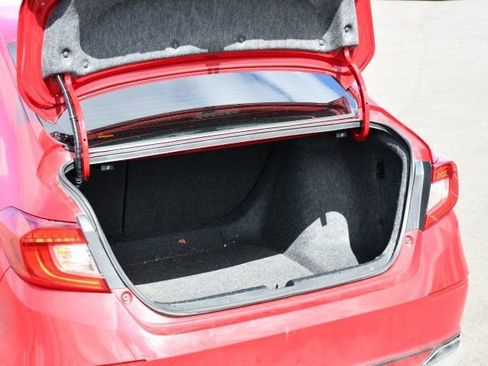 Used 2018 Honda Accord Sport image 24