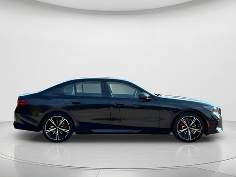New 2027 BMW 530i xDrive w/ M Sport Package AWD/4WD image 4