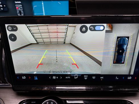 Used 2025 Ford Expedition Max Platinum w/ Driver's Package image 21