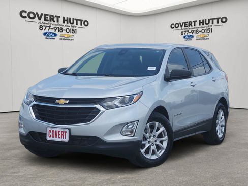 Used 2021 Chevrolet Equinox LS FWD image 1