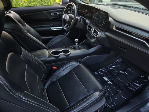 Used 2025 Ford Mustang GT Premium RWD image 26