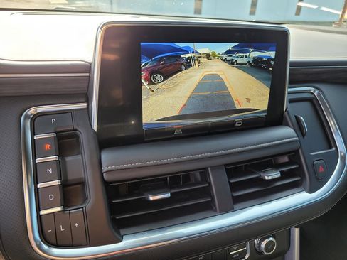Used 2023 GMC Yukon XL SLT AWD/4WD image 28