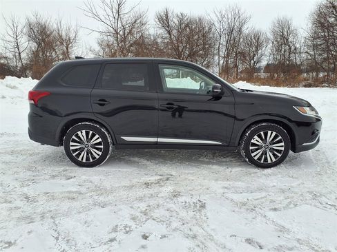 Used 2019 Mitsubishi Outlander FWD image 27